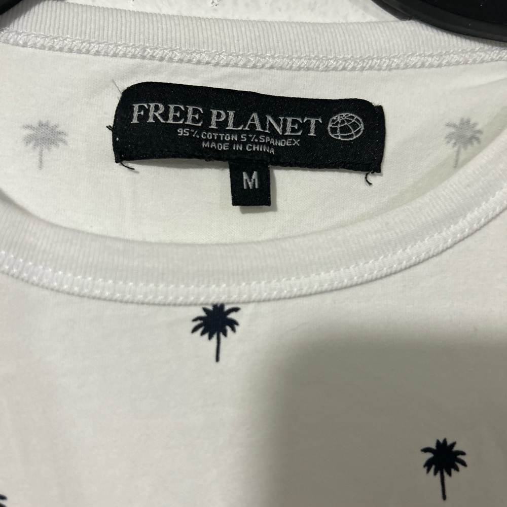 Free Planet White T-Shirt with Black Palm Print - Picture 2 of 4